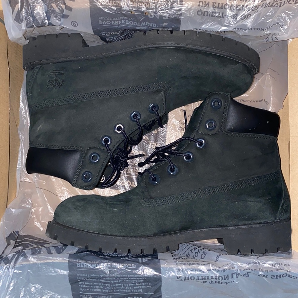 Timberland Black Suede boots